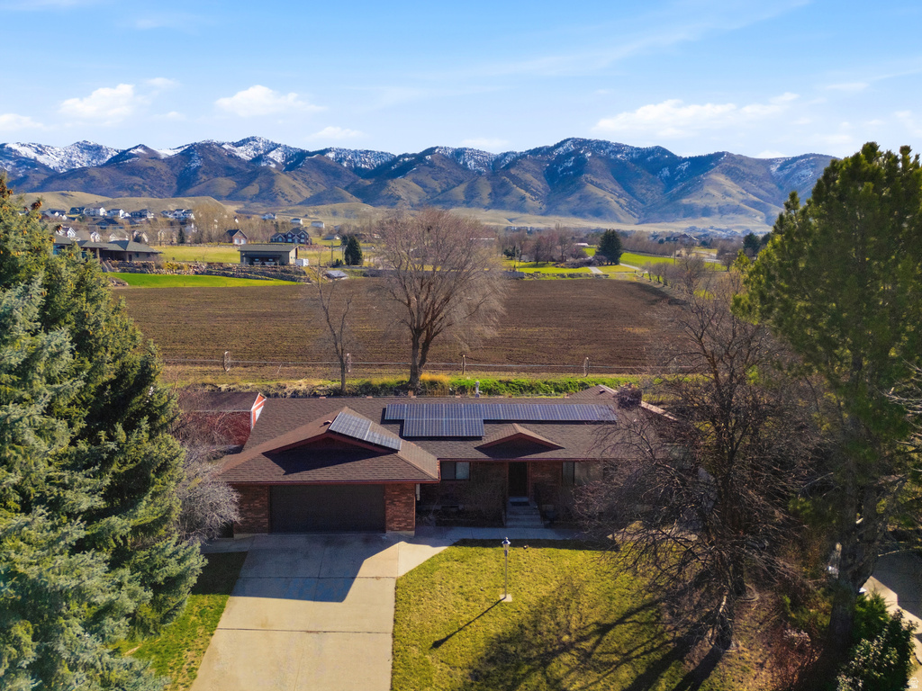 488 E 250 S Hyde Park, UT 84318