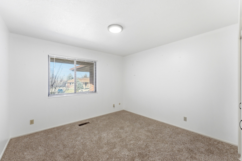 488 E 250 S Hyde Park, UT 84318