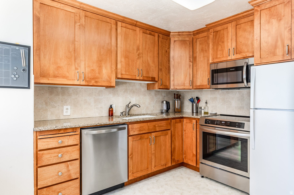 952 E 3385 S Salt Lake City, UT 84106