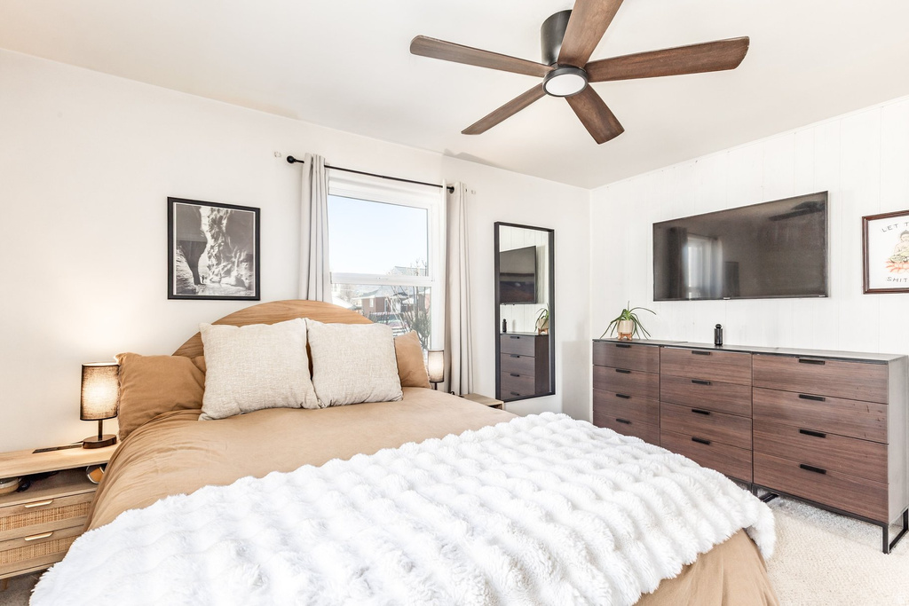 952 E 3385 S Salt Lake City, UT 84106