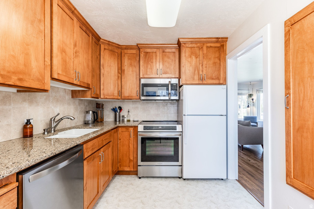 952 E 3385 S Salt Lake City, UT 84106