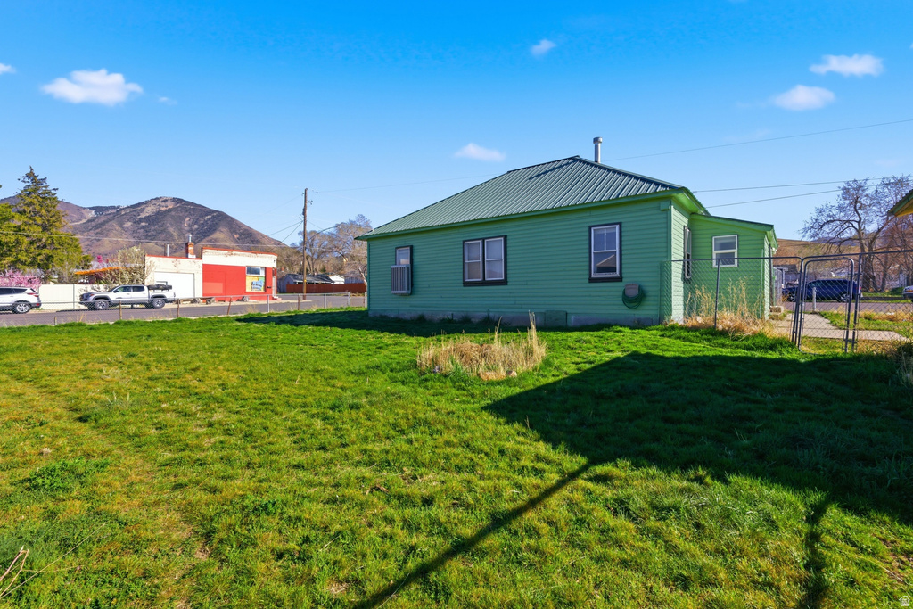103 N 4TH ST Tooele, UT 84074