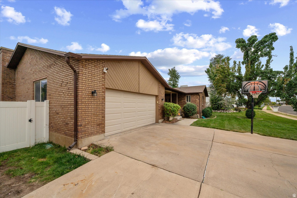 5530 S 100 W Washington Terrace, UT 84405