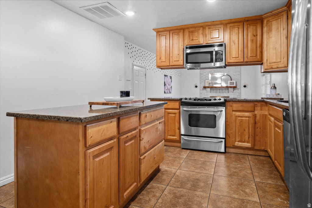 5530 S 100 W Washington Terrace, UT 84405