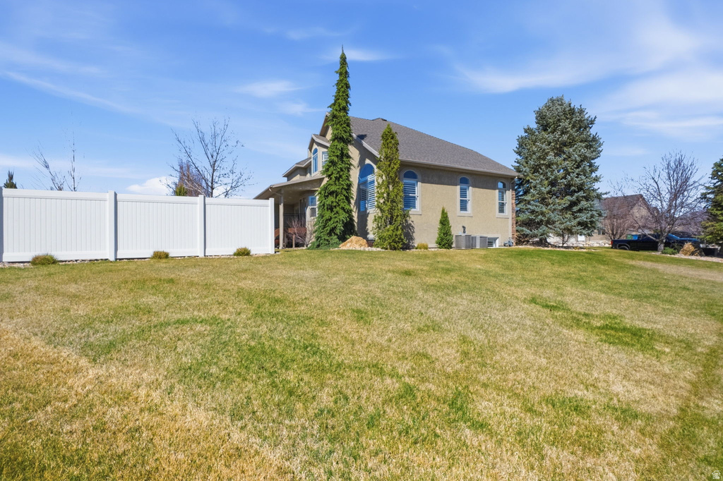 686 WELLINGTON DR Kaysville, UT 84037