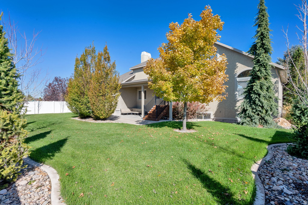 686 WELLINGTON DR Kaysville, UT 84037