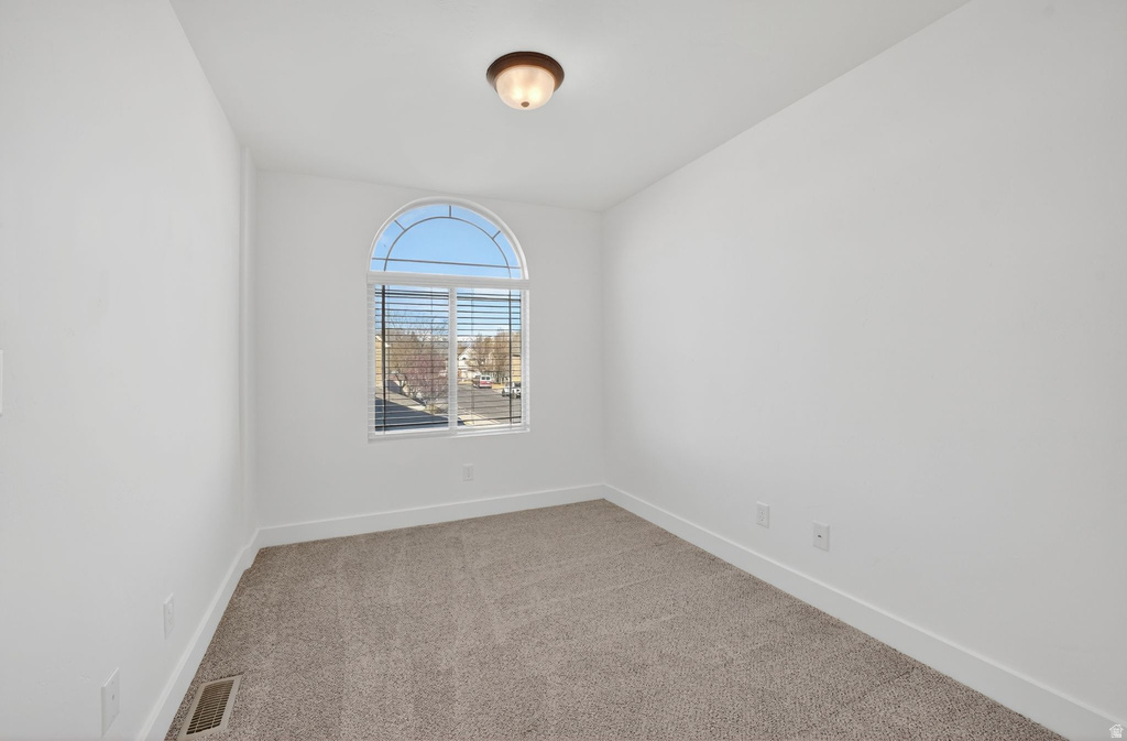 213 E TAMARAK CIR Lehi, UT 84043