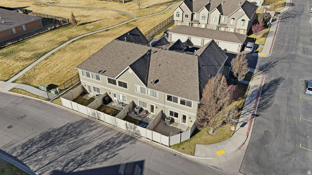 213 E TAMARAK CIR Lehi, UT 84043