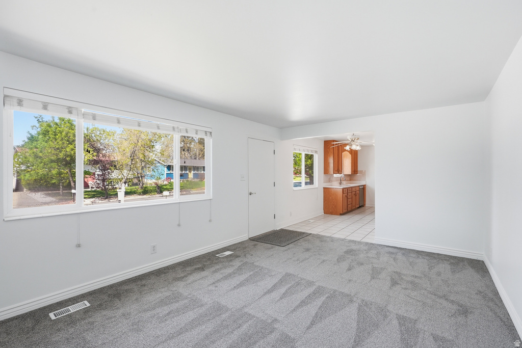 574 E ALOHA LN Sandy, UT 84070