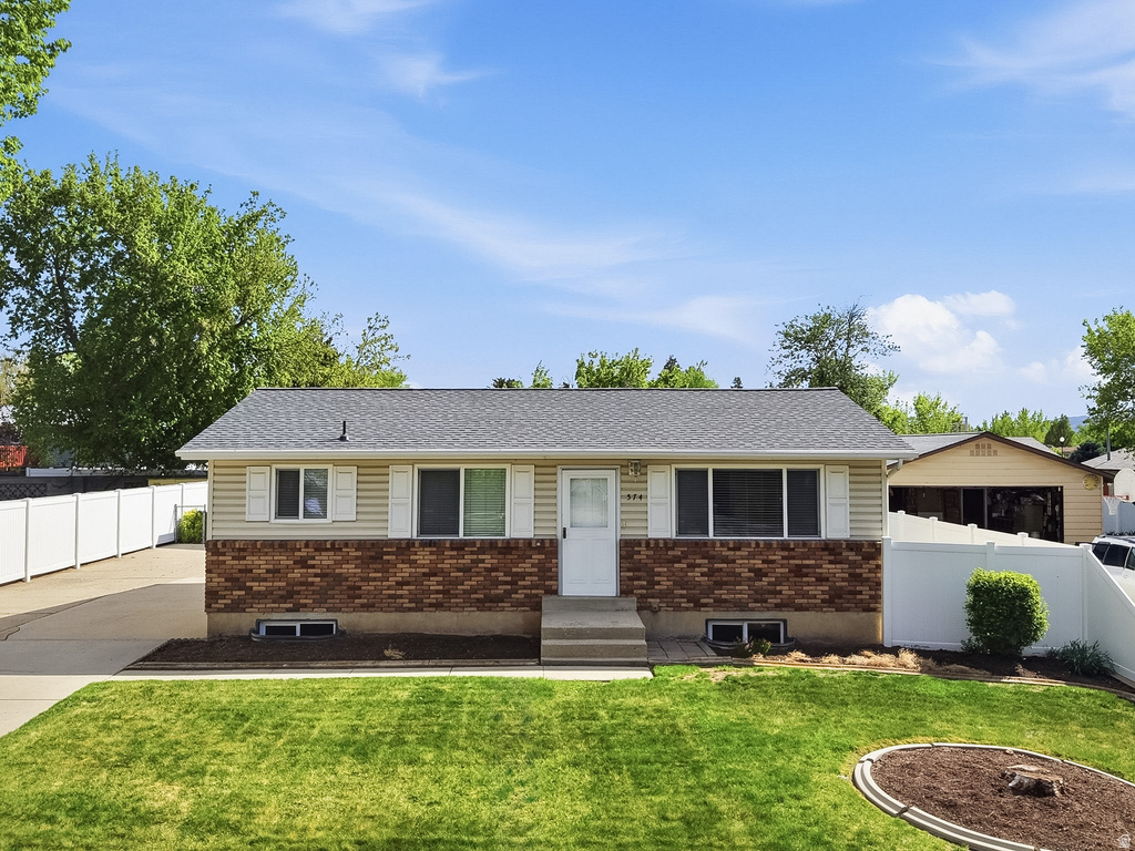 574 E ALOHA LN Sandy, UT 84070