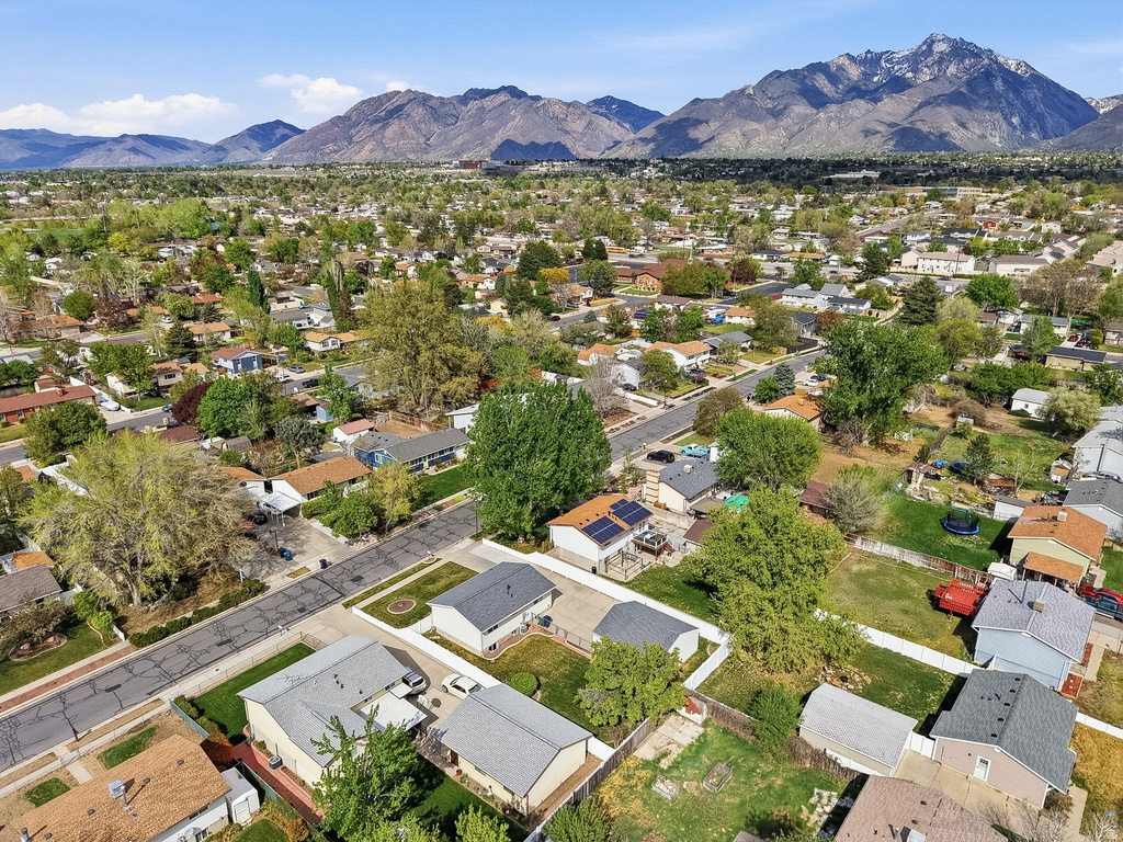 574 E ALOHA LN Sandy, UT 84070