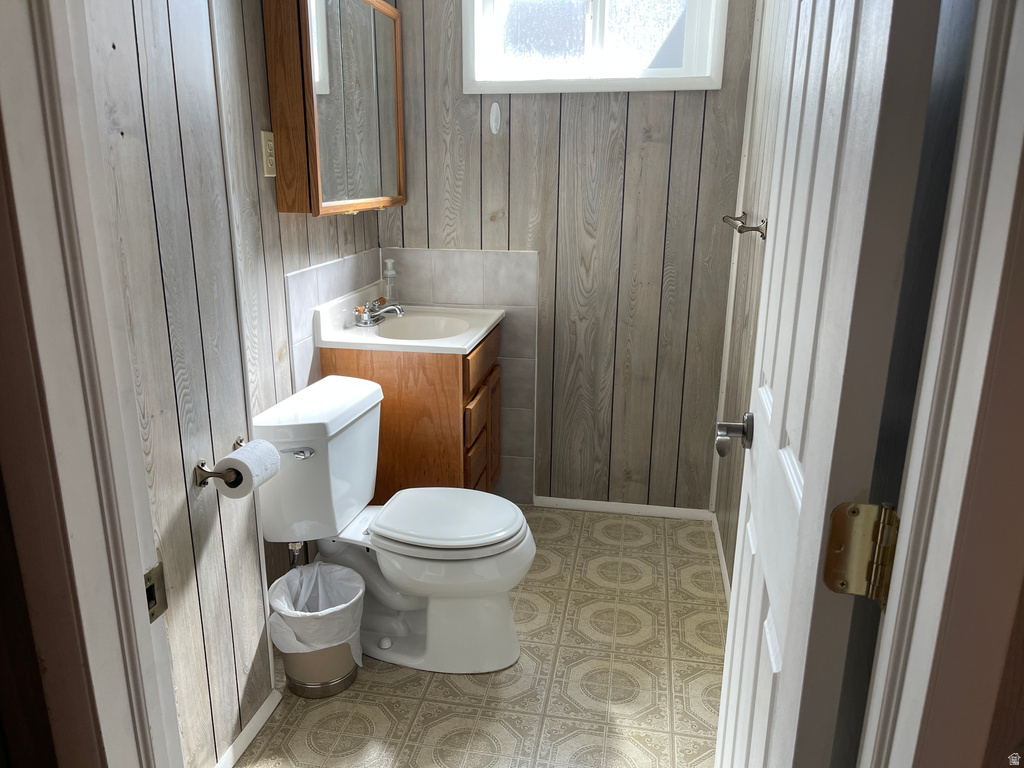 574 E ALOHA LN Sandy, UT 84070