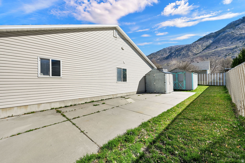 1466 N LEWIS PEAK DR Ogden, UT 84404