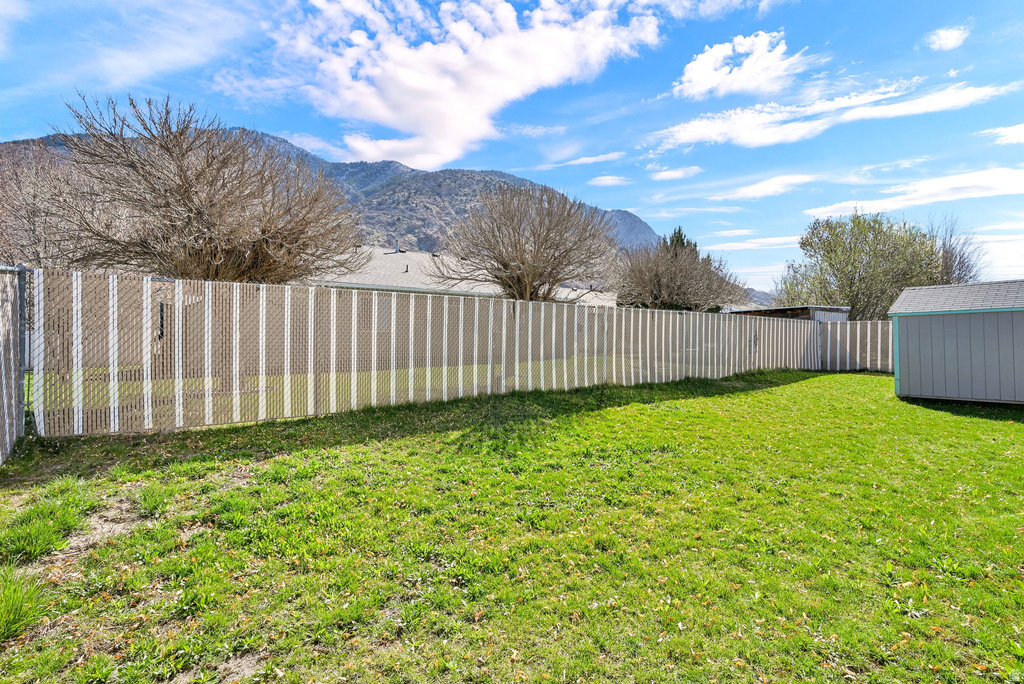 1466 N LEWIS PEAK DR Ogden, UT 84404
