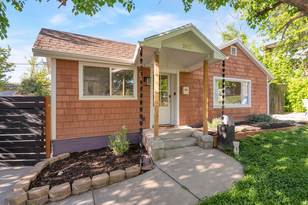 2457 E E 2100 Salt Lake City, UT 84109