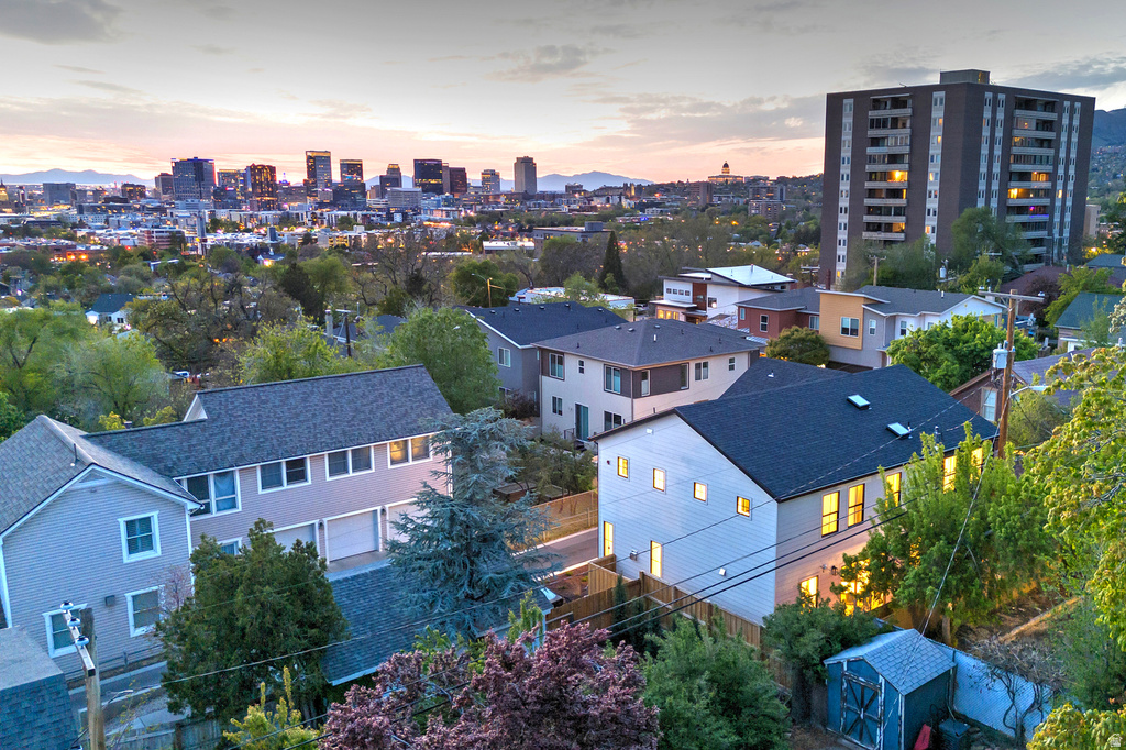 571 S MCCLELLAND ST Salt Lake City, UT 84102