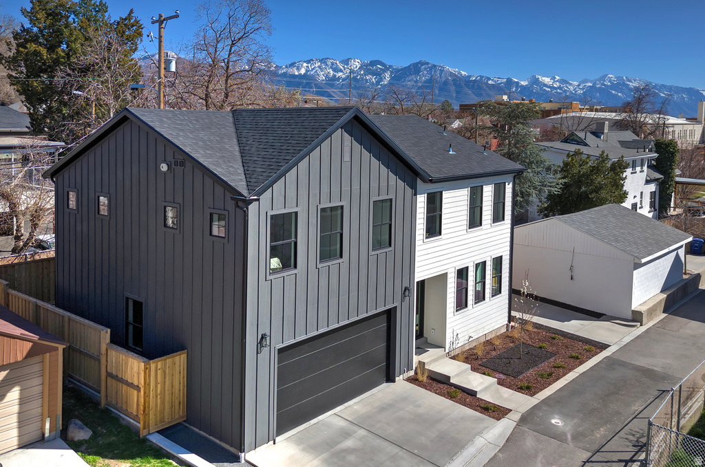 571 S MCCLELLAND ST Salt Lake City, UT 84102