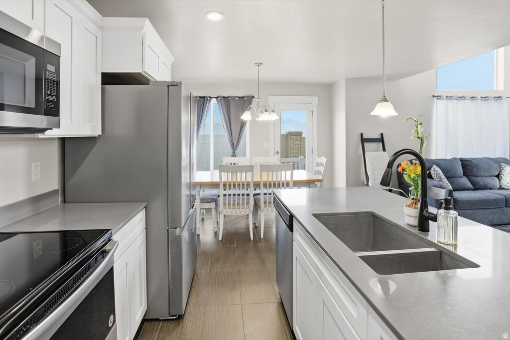 13073 S CANNON VIEW DR Riverton, UT 84096