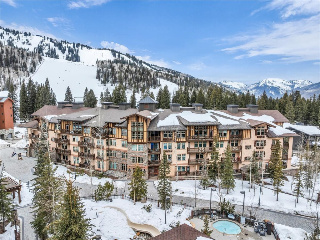 12080 E BIG COTTONWOOD CANYON RD #208 Solitude, UT 84121