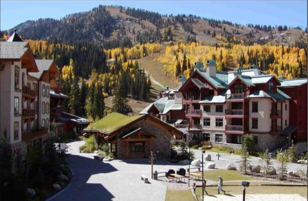 12080 E BIG COTTONWOOD CANYON RD #208 Solitude, UT 84121