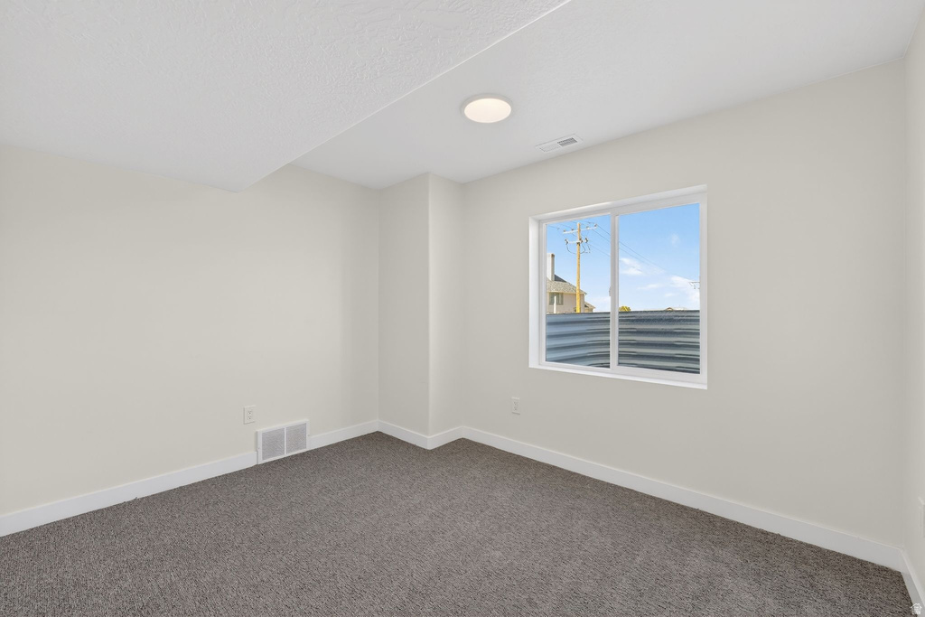 594 E SKYLINE Tooele, UT 84074