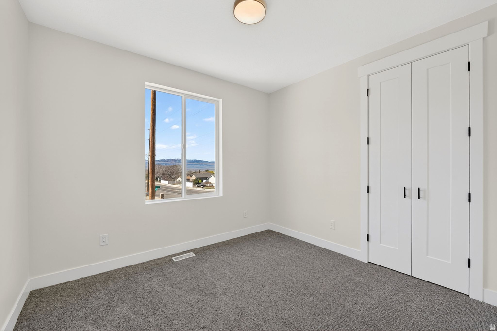 594 E SKYLINE Tooele, UT 84074