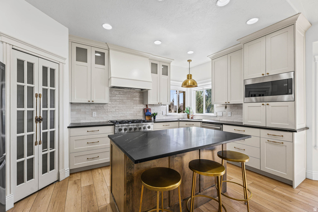 251 W 2125 N Lehi, UT 84043