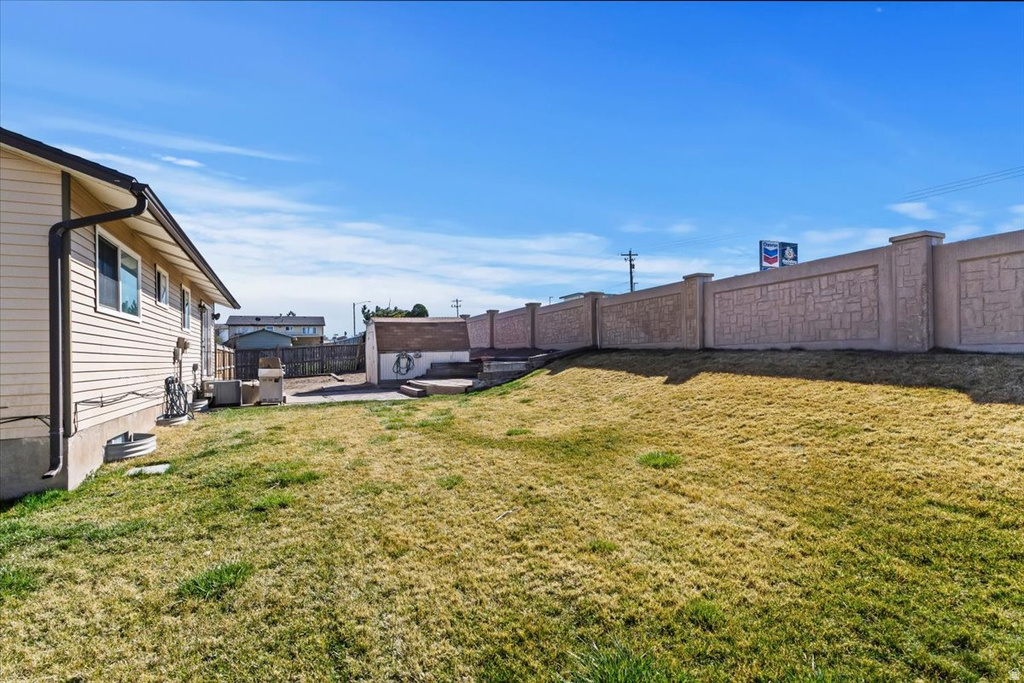 5578 W POACHER CIR Salt Lake City, UT 84118