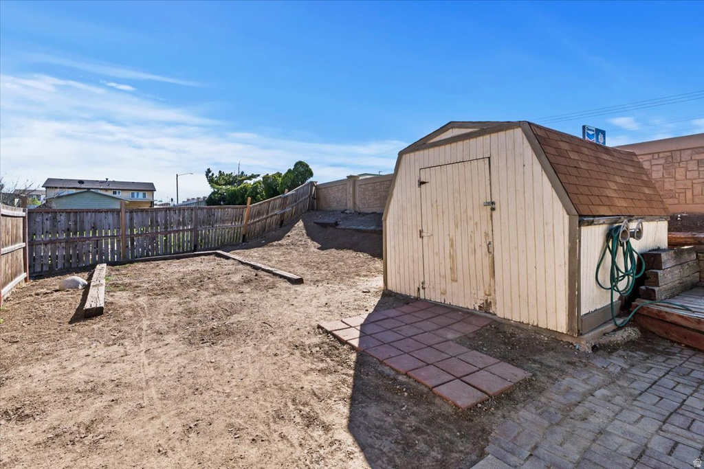 5578 W POACHER CIR Salt Lake City, UT 84118