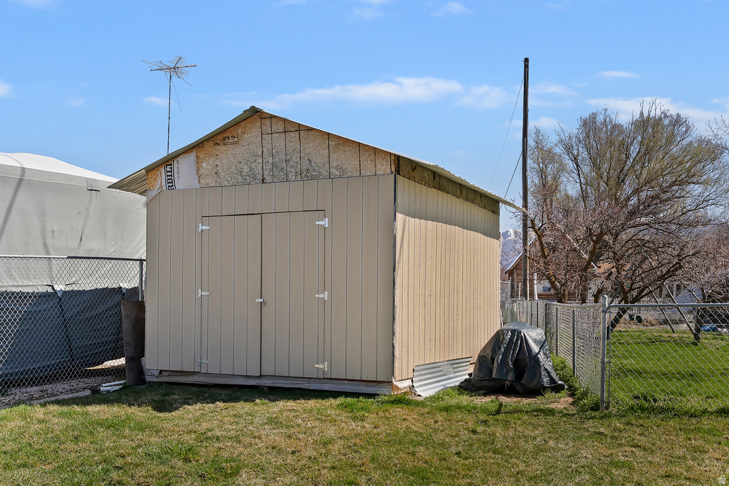 2522 N 2200 W Farr West, UT 84404