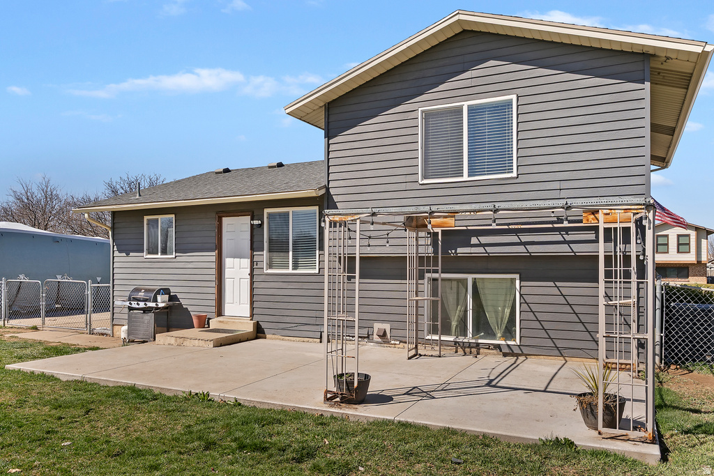 2522 N 2200 W Farr West, UT 84404