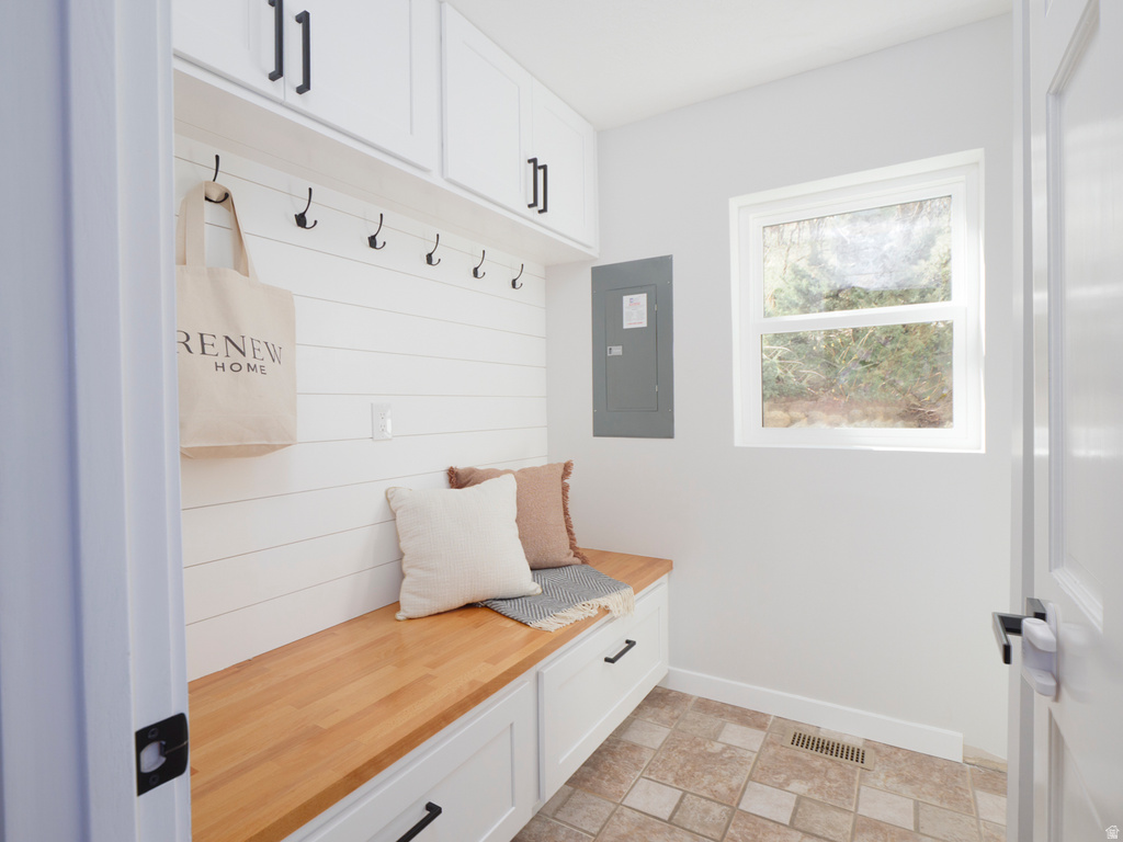 10828 S LOSTWOOD DR Sandy, UT 84092