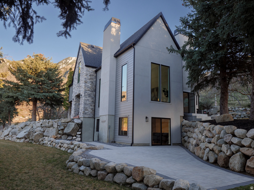 10828 S LOSTWOOD DR Sandy, UT 84092