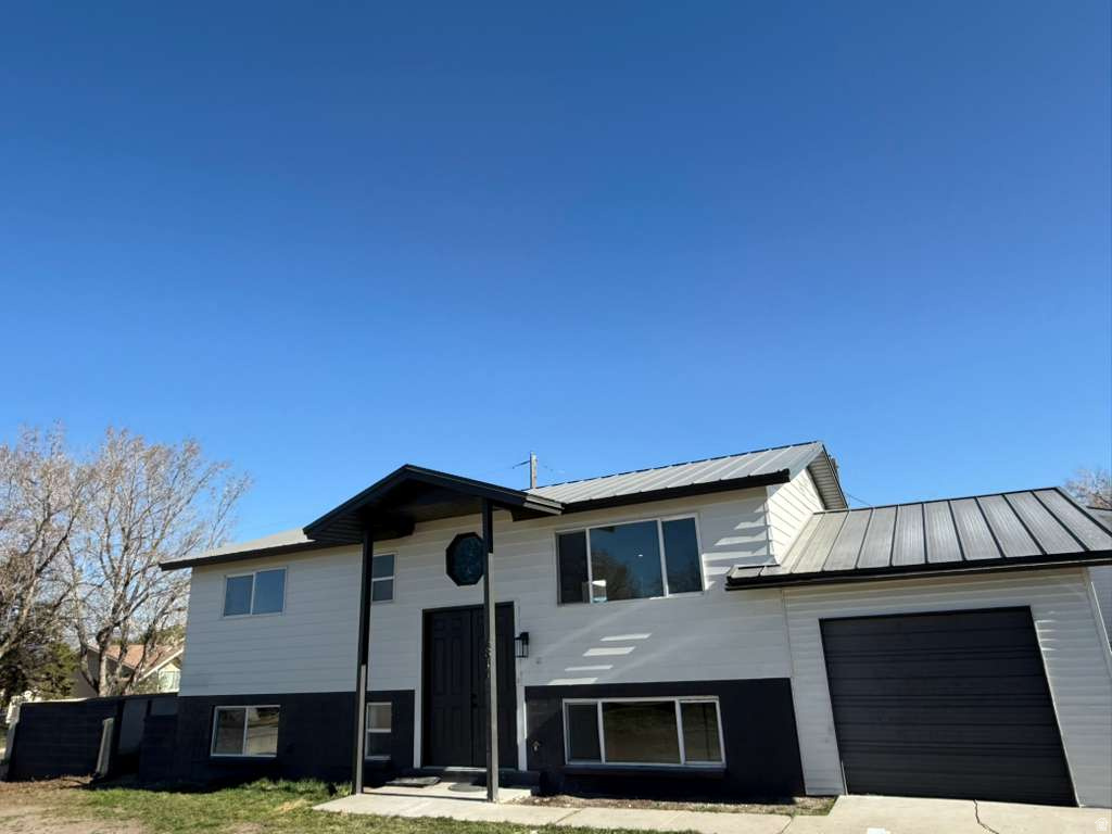 4817 S 3960 W Taylorsville, UT 84129