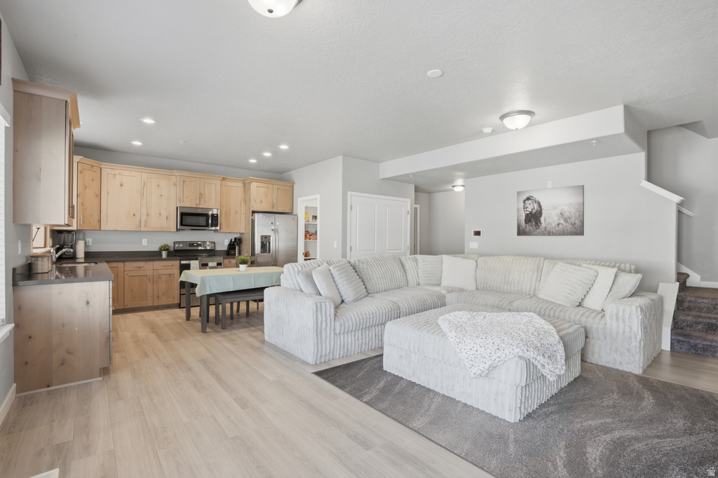 4211 W ANTELOPE PARK CT Riverton, UT 84096