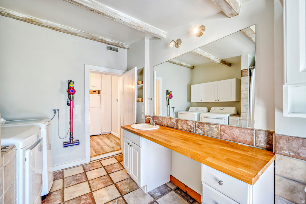 215 S IOWA ST Salt Lake City, UT 84102