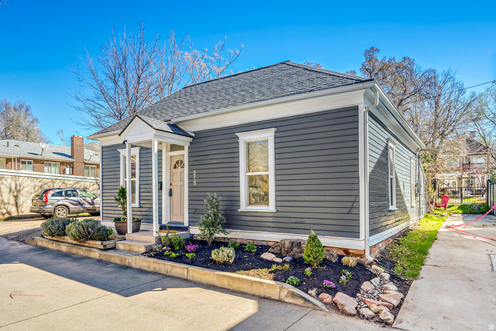 215 S IOWA ST Salt Lake City, UT 84102