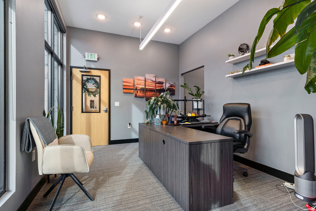 10412 S 1055 W photo 4