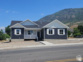 327 E 1100 N Pleasant Grove, UT 84062