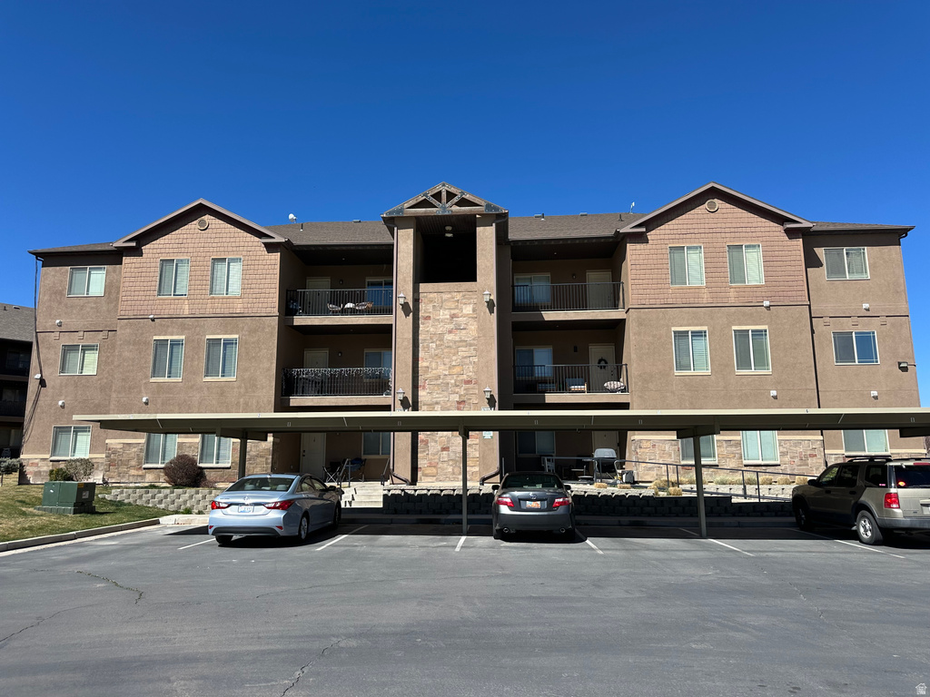 8215 N CLEAR ROCK RD #12 Eagle Mountain, UT 84005