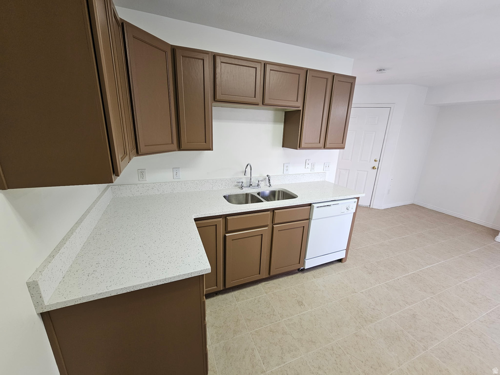 7118 S EQUATOR LN #B West Jordan, UT 84084