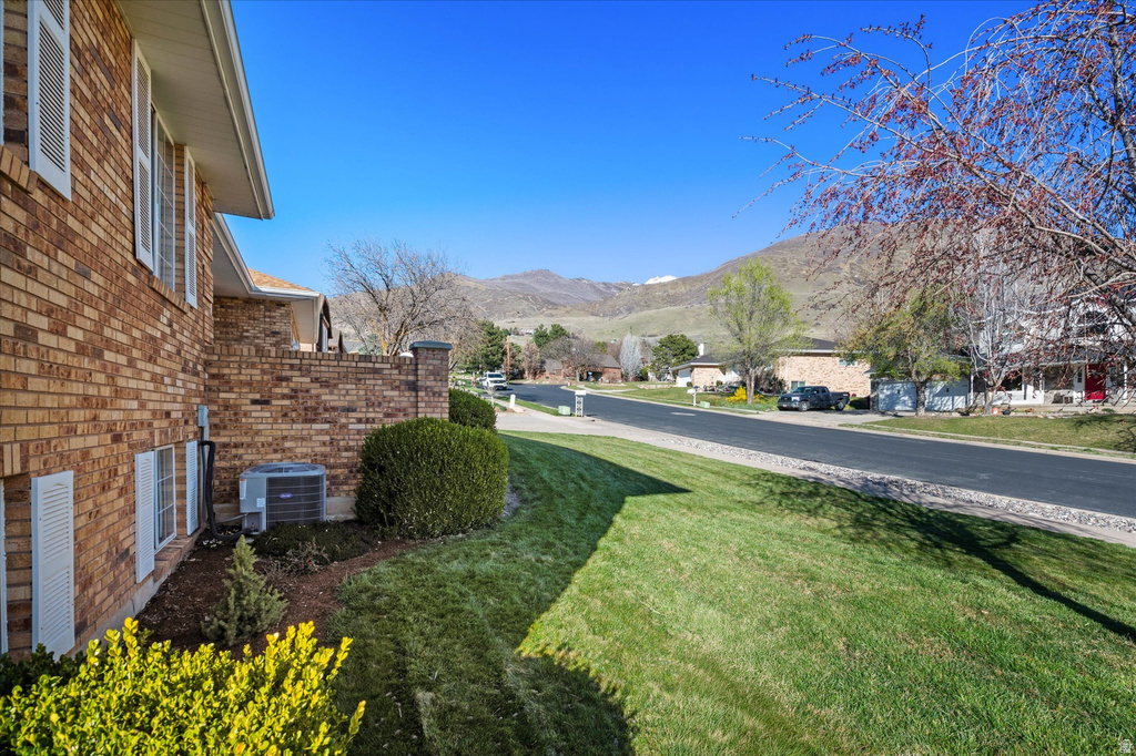 1543 N CHERRY BLOSSOM DR Farmington, UT 84025