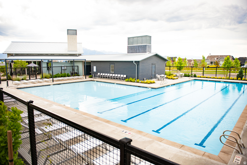 7169 W LAKE AVE South Jordan, UT 84009