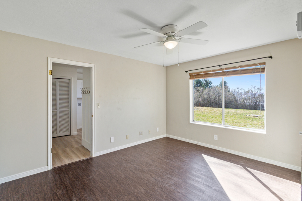 307 S 400 E Hyde Park, UT 84318