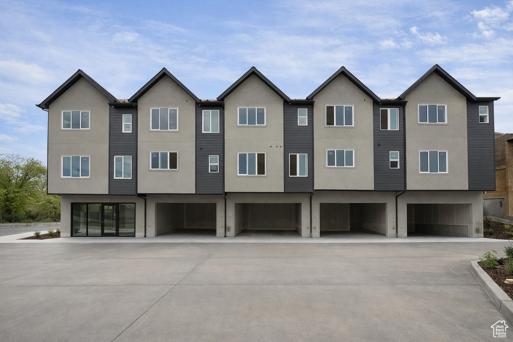 872 E BROOKSHADE LN #102 Murray, UT 84107