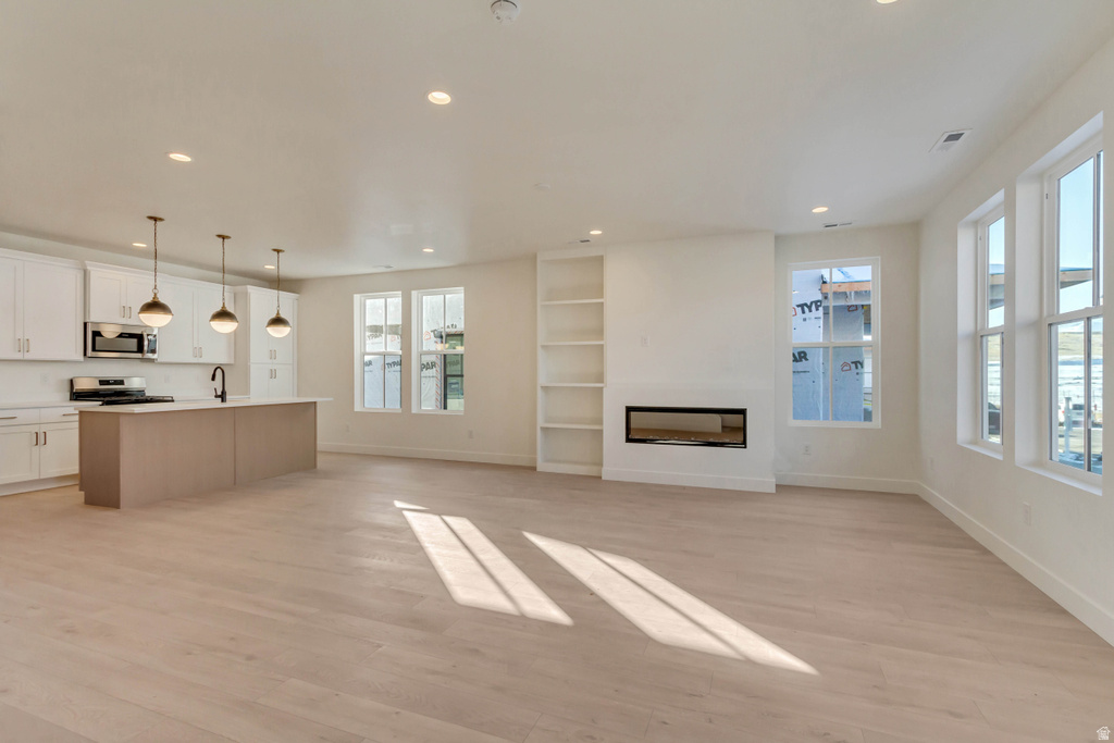 7216 S GRAVEL CROSS WAY #188 West Jordan, UT 84081