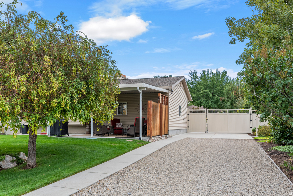835 E CANYON BREEZE LN Draper, UT 84020
