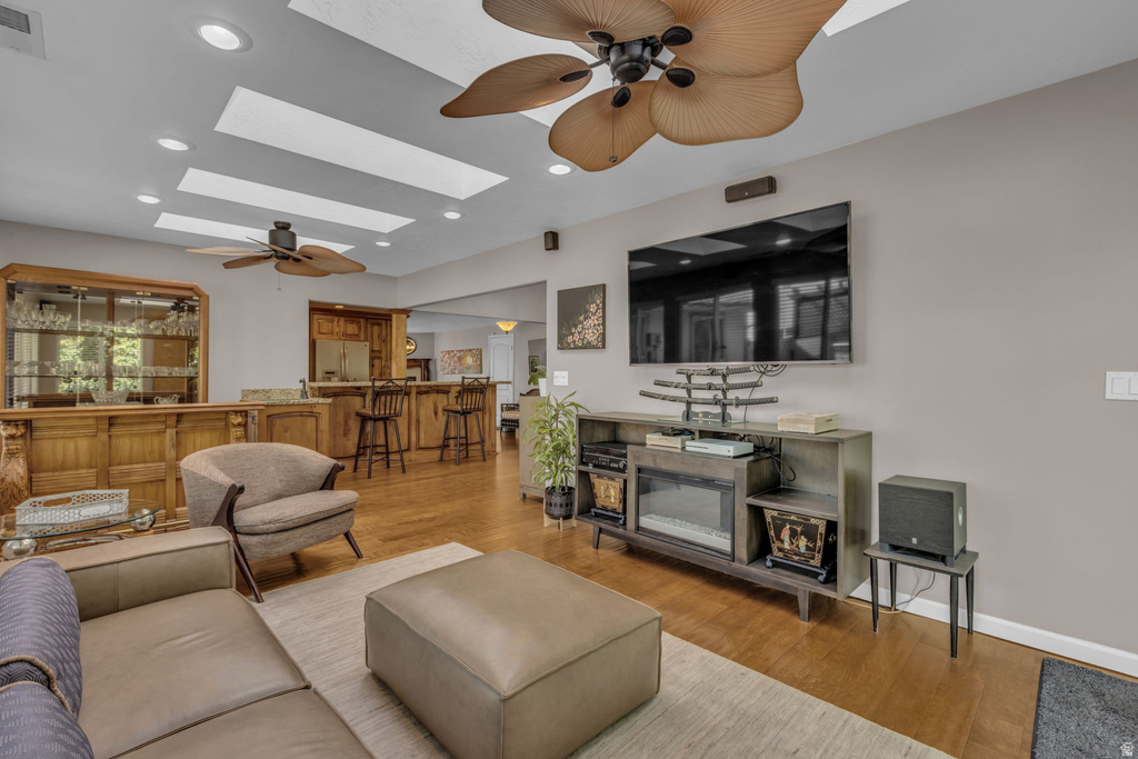 928 N 2075 W Farr West, UT 84404