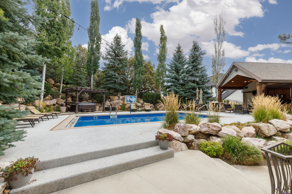 3532 N LAYTON RIDGE DR Layton, UT 84040