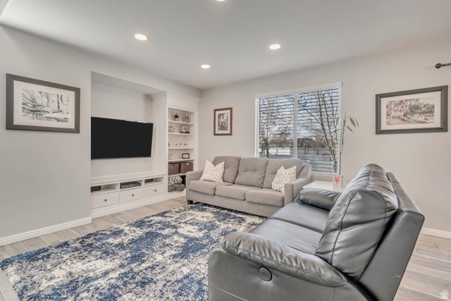 191 N CALAIS LN Stansbury Park, UT 84074